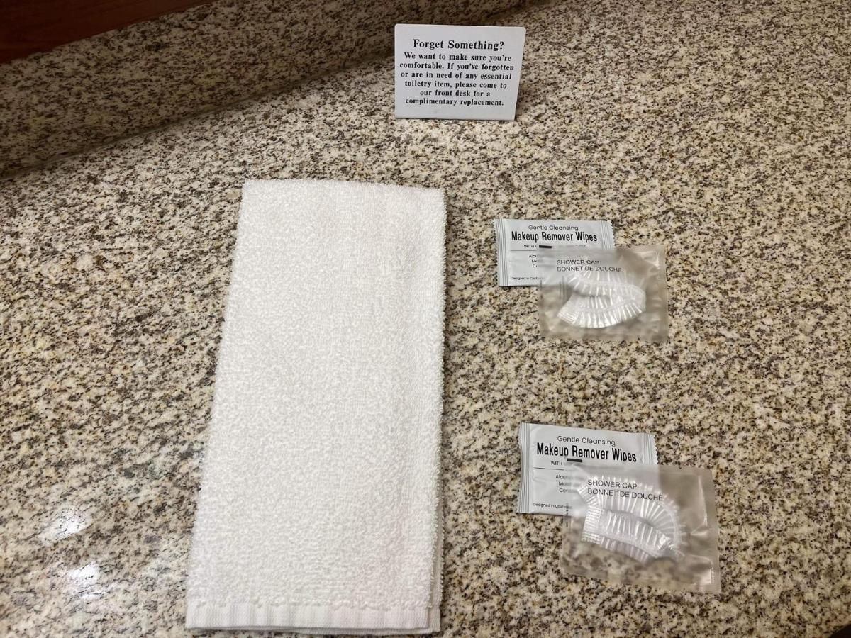 Quality Inn & Suites Bradford Esterno foto